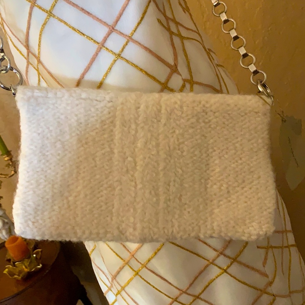 NWT Sutton Hand Made Felt Bag with Chain. - Picture 8 of 8